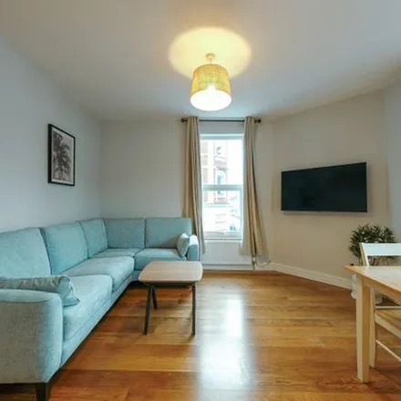 Rent this 2 bed apartment on National Grid in Raleigh Road, Bristol