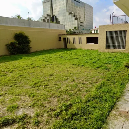 Rent this studio house on Calle Mixcóatl in Ciudad del Sol, 45086 Zapopan