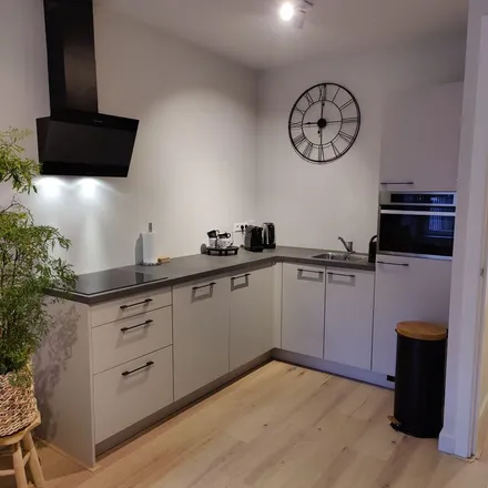 Rent this 1 bed apartment on Lambertusstraat 96 in 3062 XA Rotterdam, Netherlands