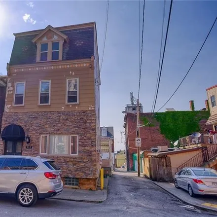 Rent this 3 bed apartment on Immaculate Conception Church in Pearl Street, Pittsburgh