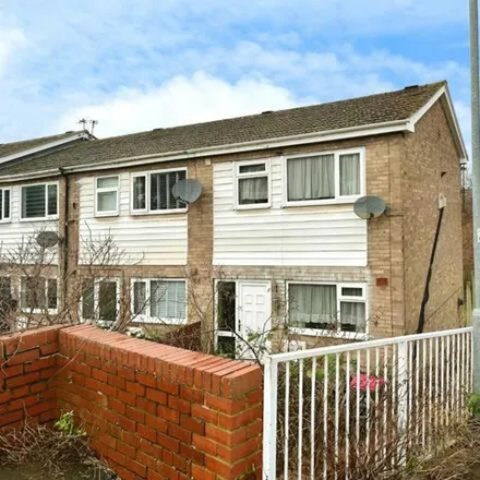 Buy this 2 bed house on Sunnybank Crescent in Catcliffe, S60 5JH