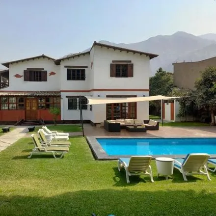 Buy this 6 bed house on Calle Los Cedros in Chaclacayo, Lima Metropolitan Area 15472