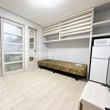 Rent this studio apartment on 서울특별시 도봉구 쌍문동 103-203