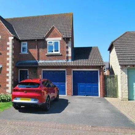 Buy this 4 bed house on Green Pippin Close in Gloucester, GL2 0PA