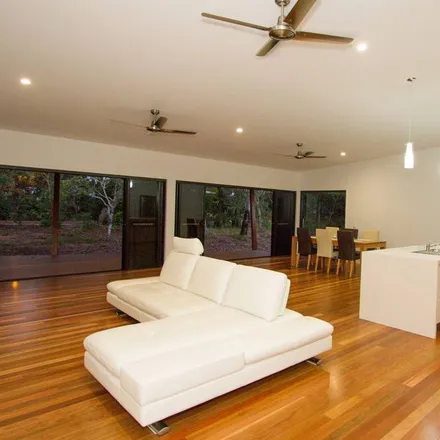 Rent this 4 bed house on QLD 4677