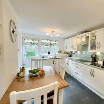 Image 2 - Hollybank Drive, Sheffield, S12 2BT, United Kingdom - Townhouse for sale