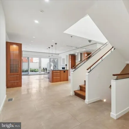 Image 3 - 414 South 21st Street, Philadelphia, PA 19146, USA - Townhouse for sale