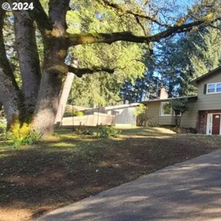 Buy this 3 bed house on 1850 West 28th Avenue in Eugene, OR 97405