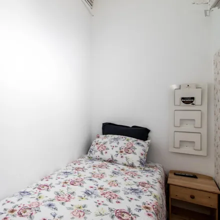 Image 2 - Carrer Gran de Gràcia, 123, 08012 Barcelona, Spain - Room for rent