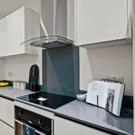 Rent this 2 bed room on Zeno House in 19 Long Walk, Bermondsey Village