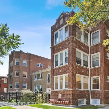 Rent this 3 bed condo on 3101-3109 West Argyle Street in Chicago, IL 60625