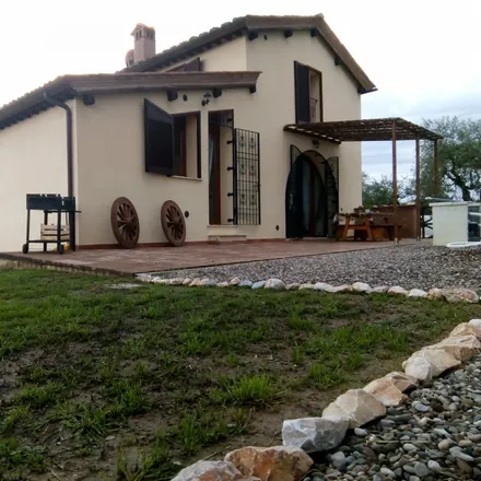Rent this 3 bed house on Strada delle Scotte in 53100 Siena SI, Italy