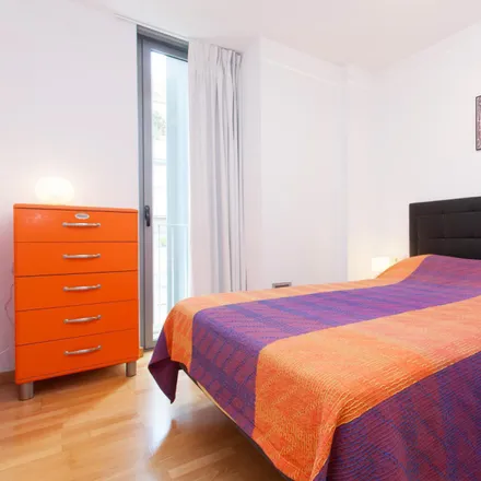 Rent this 2 bed apartment on Carrer de Nàpols in 83, 08013 Barcelona
