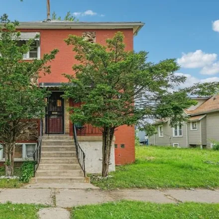 Buy this 6 bed house on 1210 West 109th Street in Chicago, IL 60643