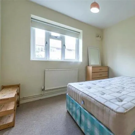 Image 6 - Parrington House, Rodenhurst Road, London, SW4 8AB, United Kingdom - Apartment for rent