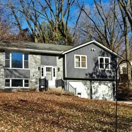 Buy this 3 bed house on 762 Iroquois Court in Baraboo, WI 53913