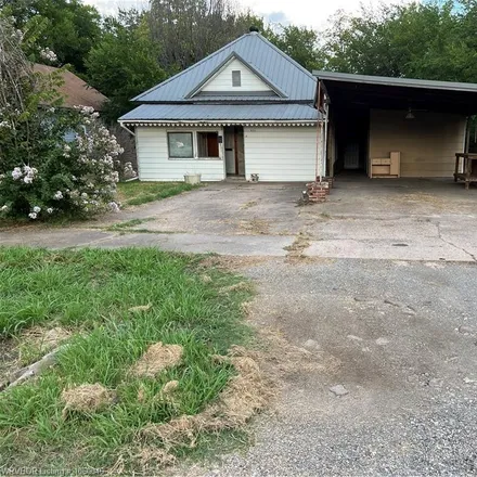 Buy this 5 bed house on 107 Main Street in Heavener, Le Flore County