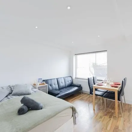 Image 4 - London, SE1 5JX, United Kingdom - Apartment for rent
