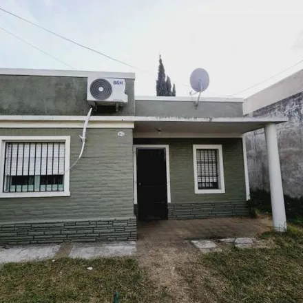 Buy this 2 bed house on Hipólito Yrigoyen 1000 in Partido de La Matanza, B1752 CXU Lomas del Mirador