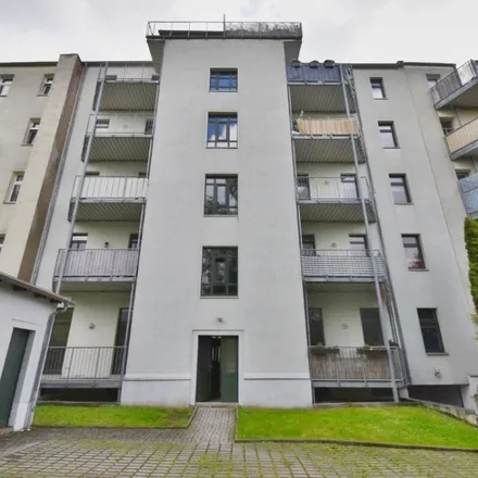Rent this 3 bed apartment on Zeißstraße 15 in 09131 Chemnitz, Germany