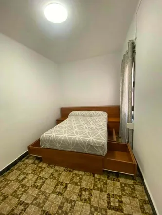 Rent this 1 bed room on Carrer de Coll i Vehí in 75, 08026 Barcelona