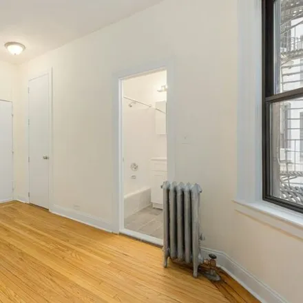 Image 3 - 245 W 75th St Apt 3A, New York, 10023 - Condo for rent