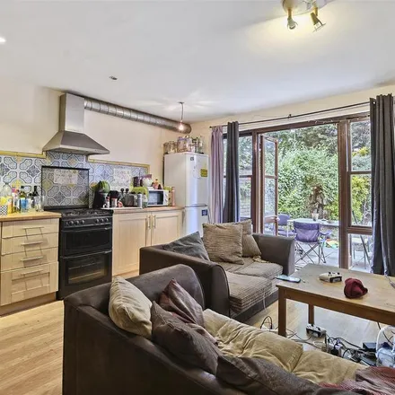 Image 3 - 71 Brondesbury Park, Brondesbury Park, London, NW6 7AY, United Kingdom - Townhouse for rent