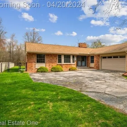 Buy this 3 bed house on 20862 Parke Lane in Grosse Ile Township, MI 48138