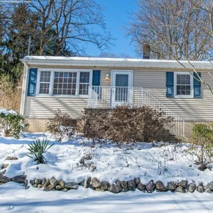 Buy this 3 bed house on 187 Kakeout Road in Kinnelon, Morris County
