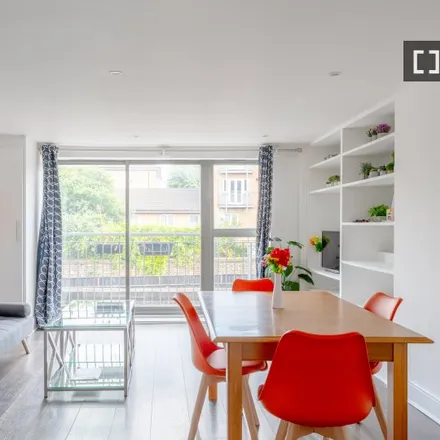 Rent this 1 bed apartment on 358 Kingsland Road in De Beauvoir Town, London