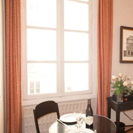Image 7 - 25 Quai Voltaire, 75007 Paris, France - Apartment for rent