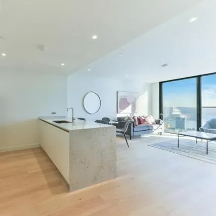 Image 7 - Hampton Tower, 75 Marsh Wall, Canary Wharf, London, E14 9SH, United Kingdom - Room for rent