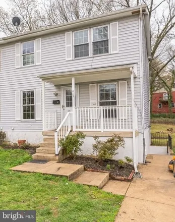 Buy this 3 bed house on 609 Salisbury Drive in Oxon Hill, MD 20745