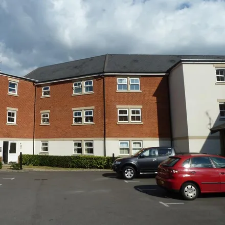 Rent this 2 bed apartment on Rossby in Shinfield, RG2 9FS