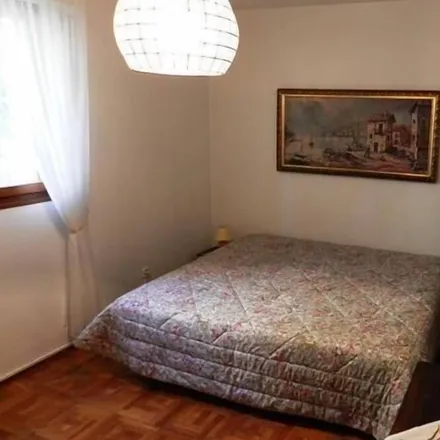 Rent this 4 bed apartment on Av. Benidorm in Avinguda de la Costa Blanca / Avenida Costa Blanca, 03540 Alicante