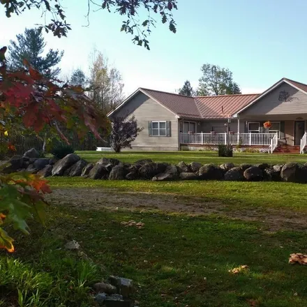 Buy this 4 bed house on 1135 Federal Avenue in Houghton Lake, Roscommon Township