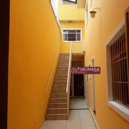 Rent this 4 bed house on Rua Ibirapuera in Parque Jurema, Guarulhos - SP
