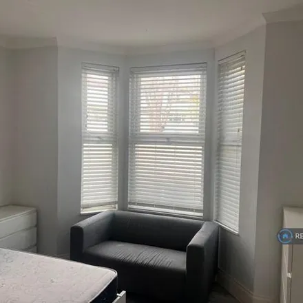 Image 7 - Derby Road, London, CR0 3SF, United Kingdom - House for rent