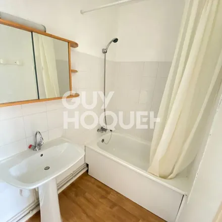 Rent this 1 bed apartment on 8 Rue de la Brianderie in 44100 Nantes, France