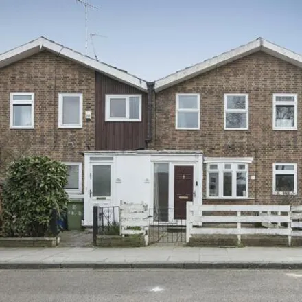 Buy this 2 bed townhouse on Daniels Road in London, SE15 3LR