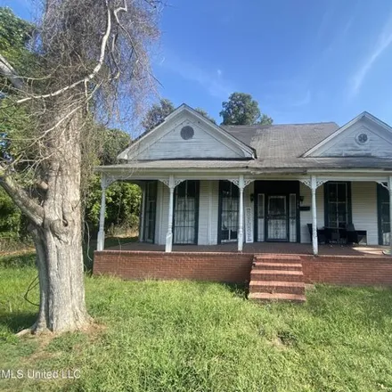 Buy this 3 bed house on 121 North Cherry Street in Yazoo City, MS 39194