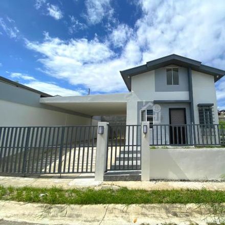 Rent this 2 bed house on Calamba-Tagaytay Road in Calamba, 4027 Laguna