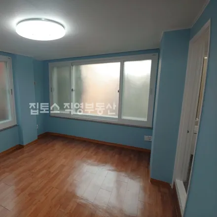 Rent this 3 bed apartment on 서울특별시 서초구 양재동 386-20