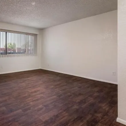 Image 3 - 3810 N Maryvale Pkwy - Condo for rent