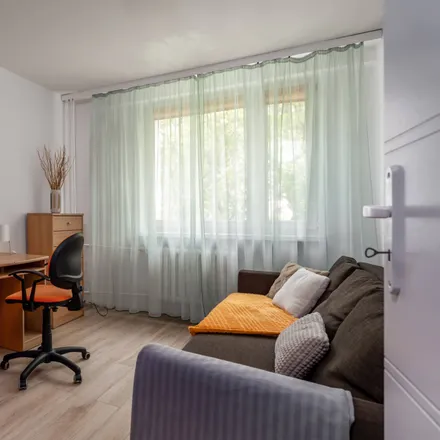 Rent this 3 bed room on Rozłogi 14 in 01-310 Warsaw, Poland