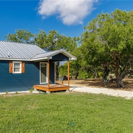 Image 2 - 109 Laurie Drive, Lake City, San Patricio County, TX 78368, USA - House for sale