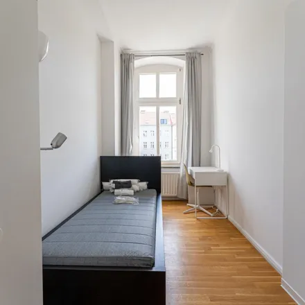 Rent this 4 bed room on Immanuelkirchstraße 17 in 10405 Berlin, Germany