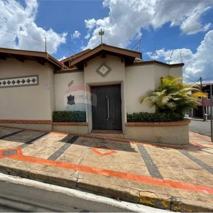 Buy this 3 bed house on Rua Padre João Manoel da Silva in Nova América, Piracicaba - SP
