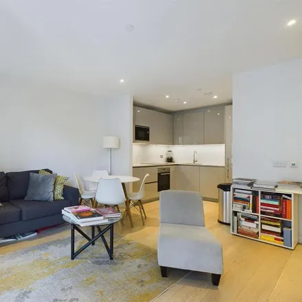 Image 3 - Weymouth Building, Sayer Street, London, SE17 1FY, United Kingdom - House for rent