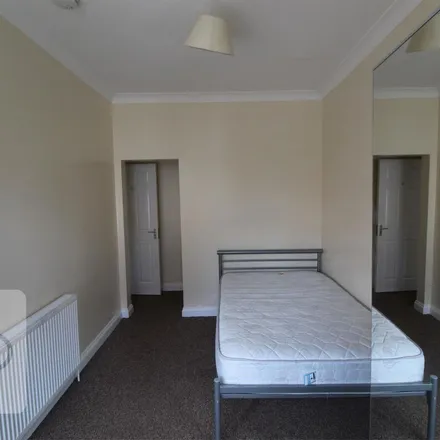 Rent this 6 bed apartment on 7 King Richard Street in Coventry, CV2 4FX